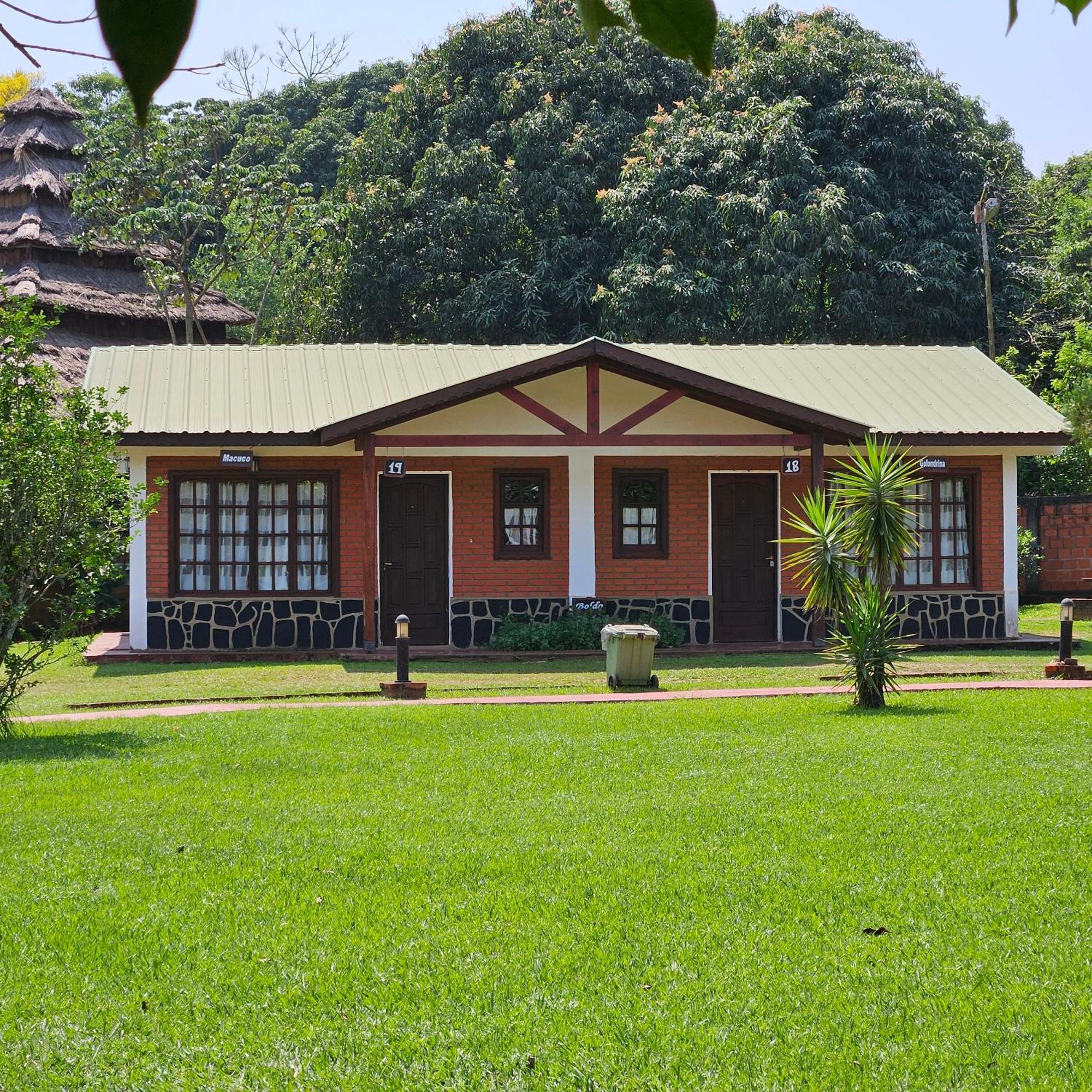 Cabanas El Refugio Del Mensu Puerto Iguazú Exterior foto